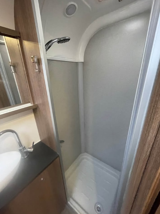 Bailey Unicorn Madrid 2019 Caravan - Image 3